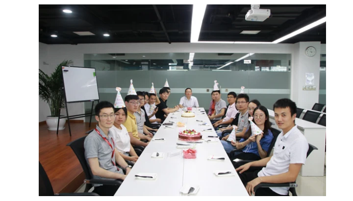 七月，我们一起过生日